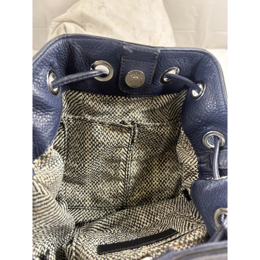 Rebecca Minkoff Lexi Convertible Bucket bag crossbody - Picture 7 of 16